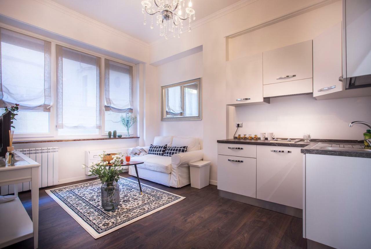 Seven Home Milan Bagian luar foto