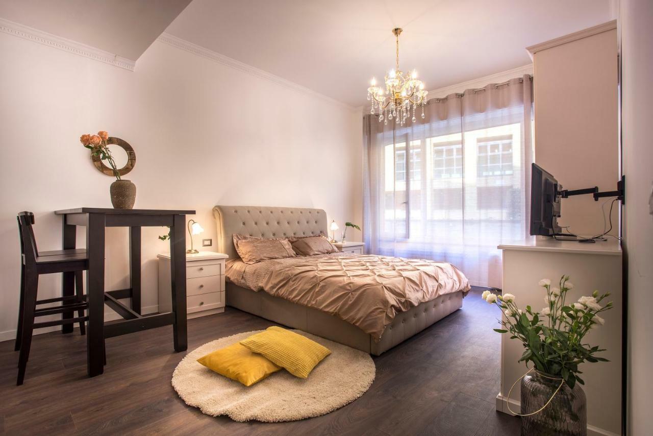Seven Home Milan Bagian luar foto